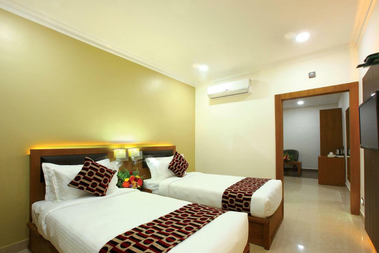 Hotel Rohini International Kallār Eksteriør bilde