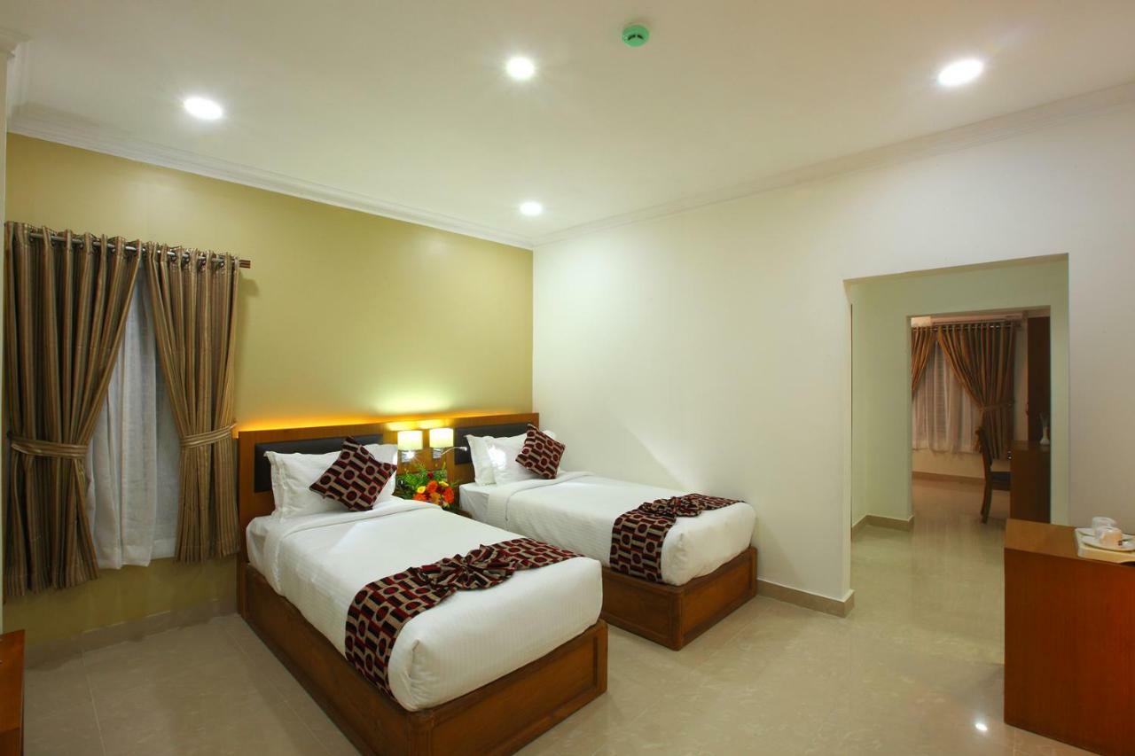 Hotel Rohini International Kallār Eksteriør bilde