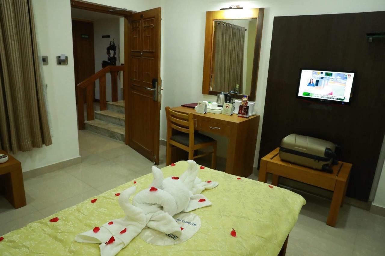 Hotel Rohini International Kallār Eksteriør bilde