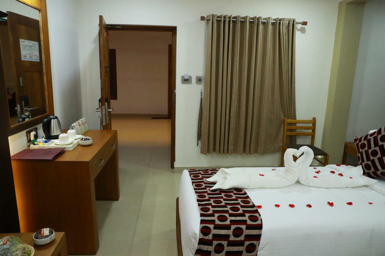 Hotel Rohini International Kallār Eksteriør bilde