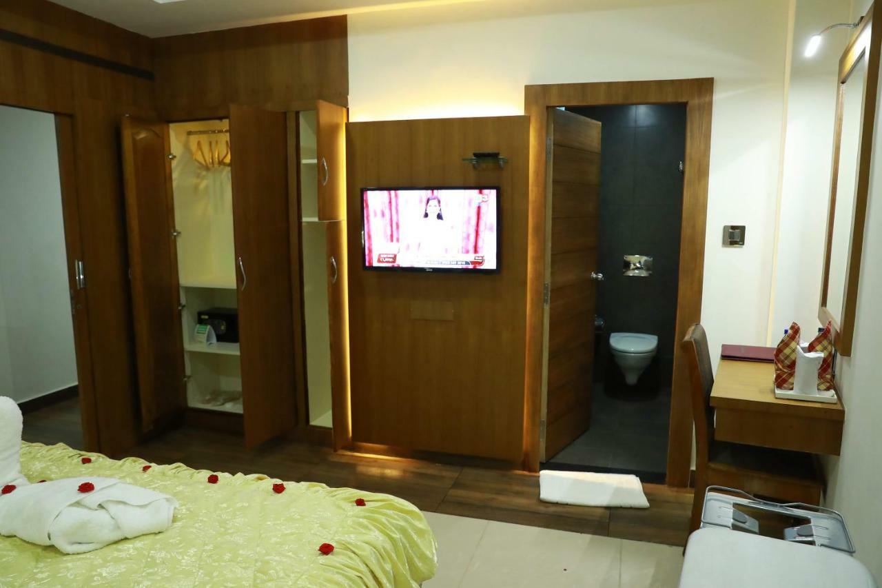 Hotel Rohini International Kallār Eksteriør bilde