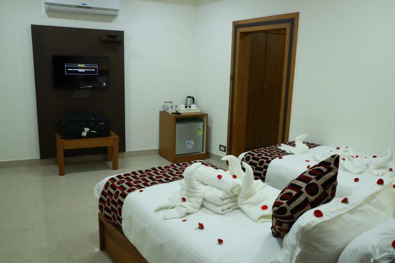 Hotel Rohini International Kallār Eksteriør bilde
